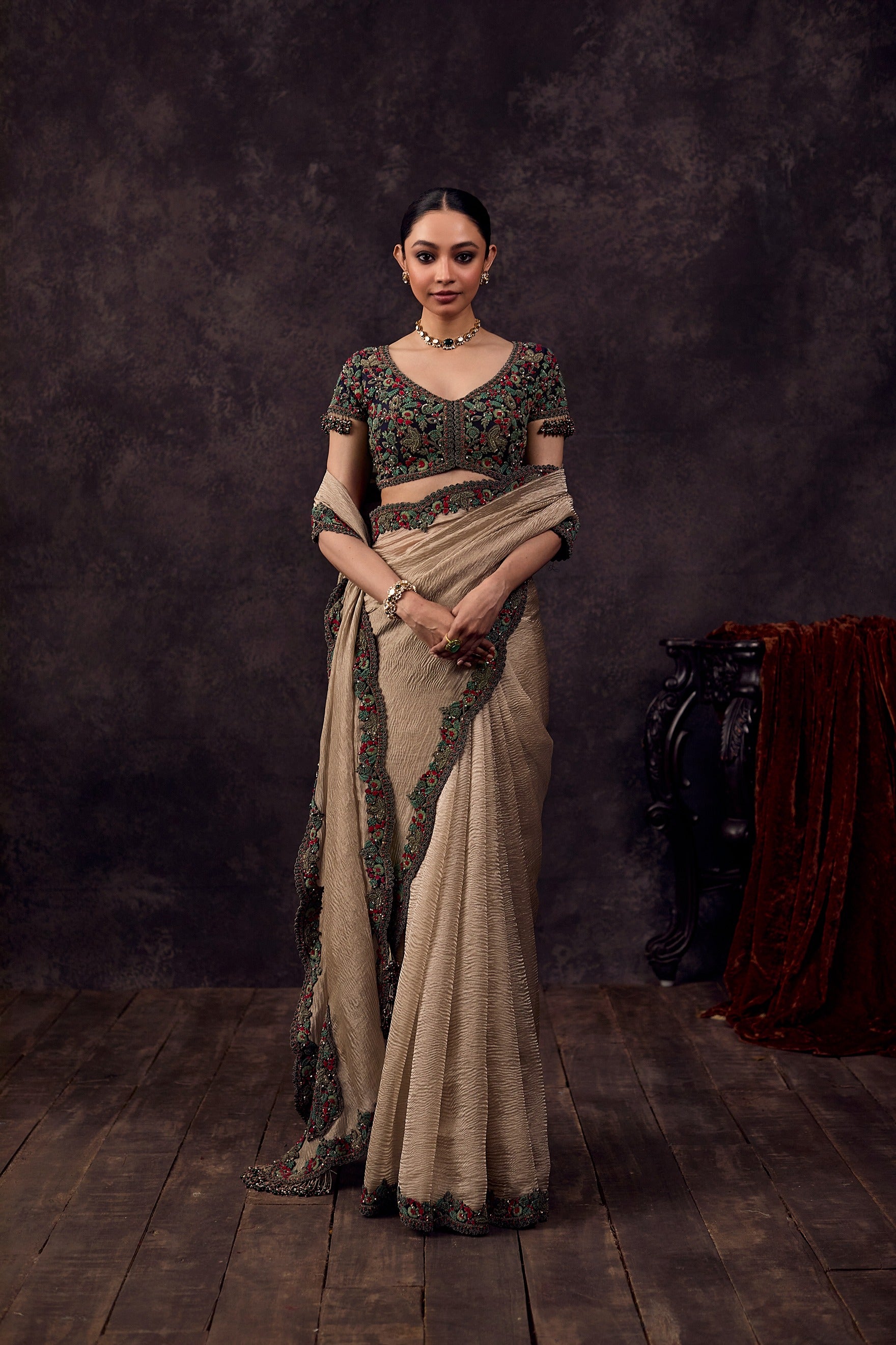 Up Dori Thread Crushed Tissue Saree