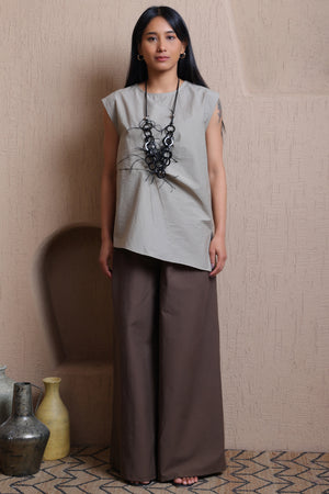 Solid Top With Statement Necklace - Meiala