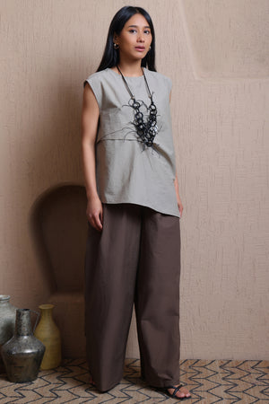 Solid Top With Statement Necklace - Meiala