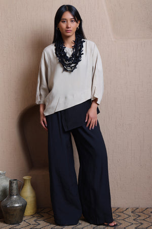 Asymmetric layered top - Meiala