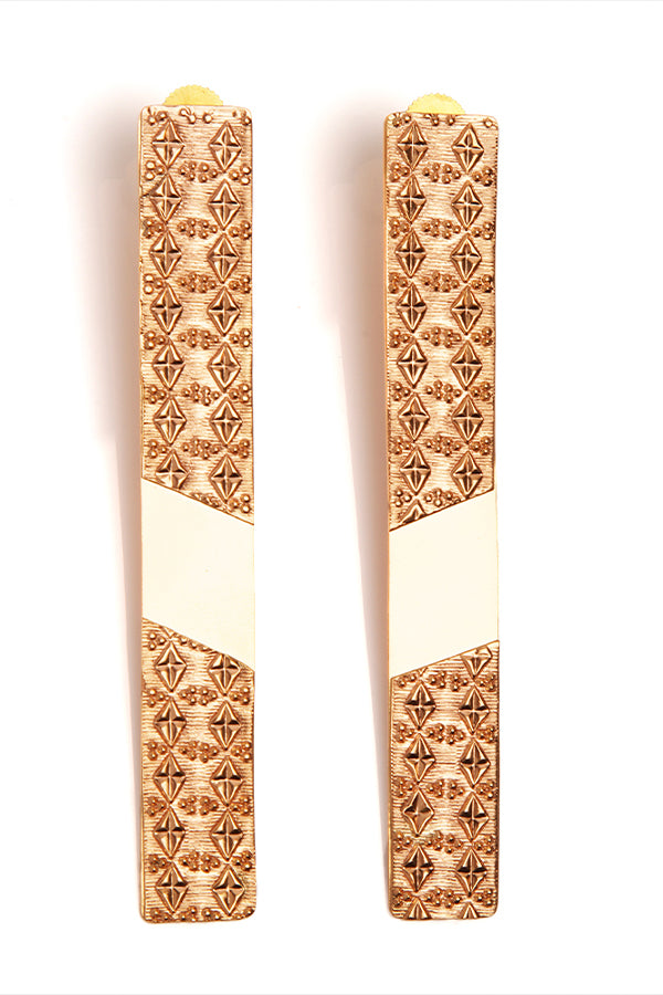 Relics On Sand Linear Earring