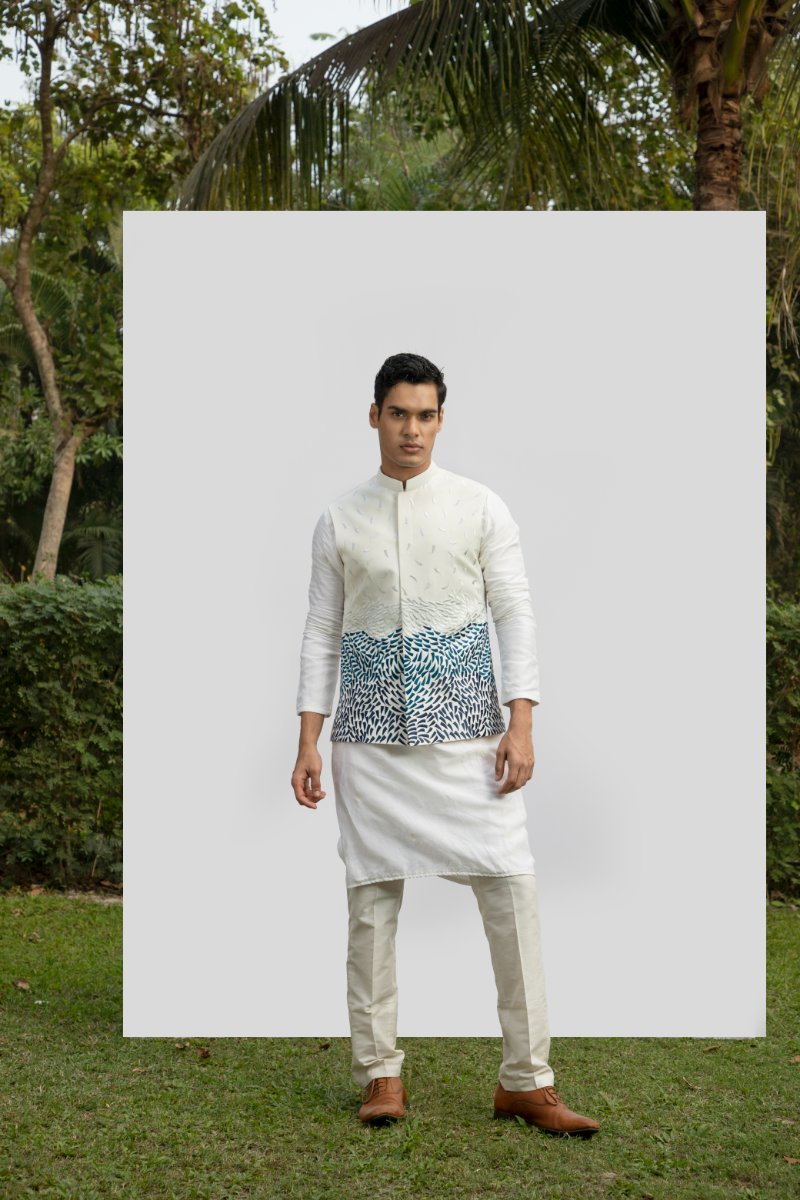 Ivory Shaded Embriodered Bundi