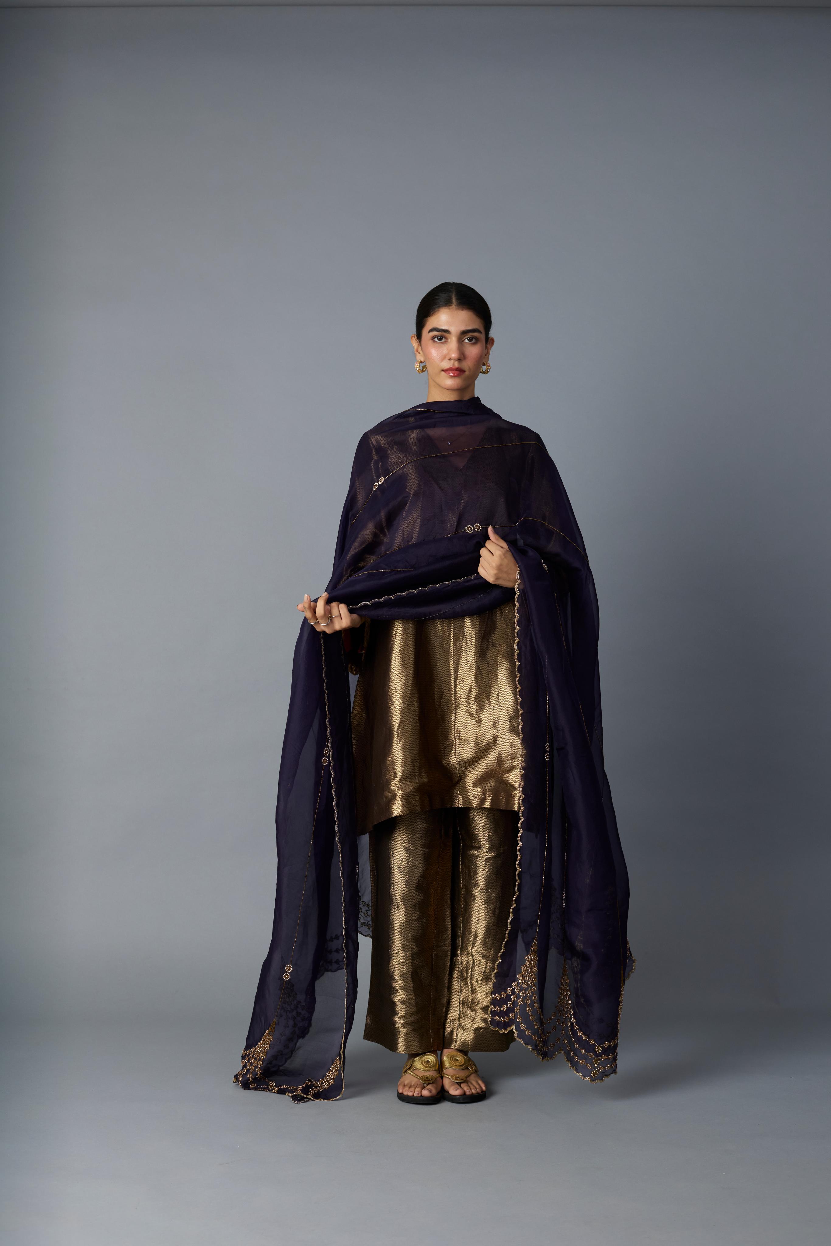 CHAMKILA KURTA & PANT SET