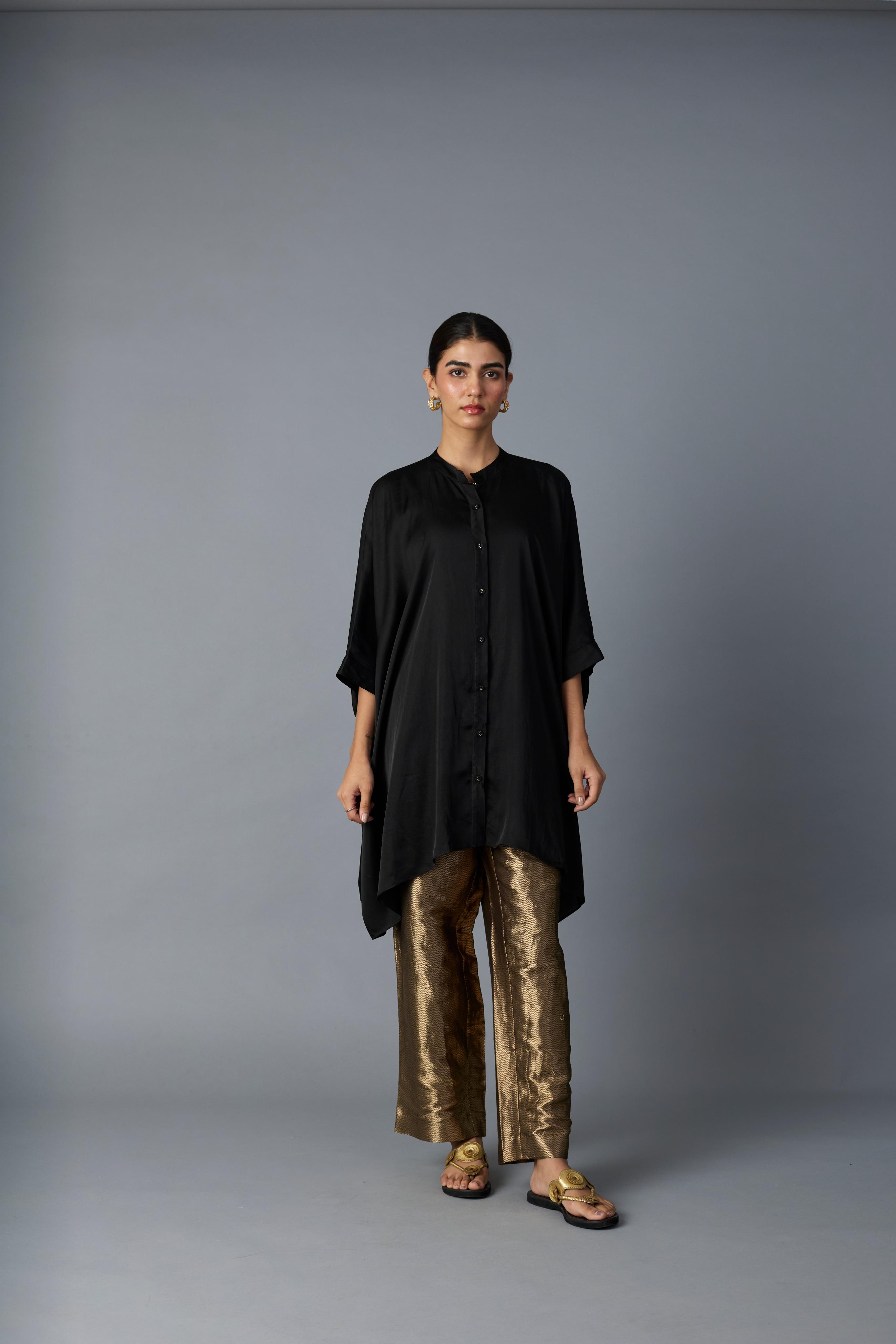 ZOHA ANTI-FIT SHIRT- BLACK