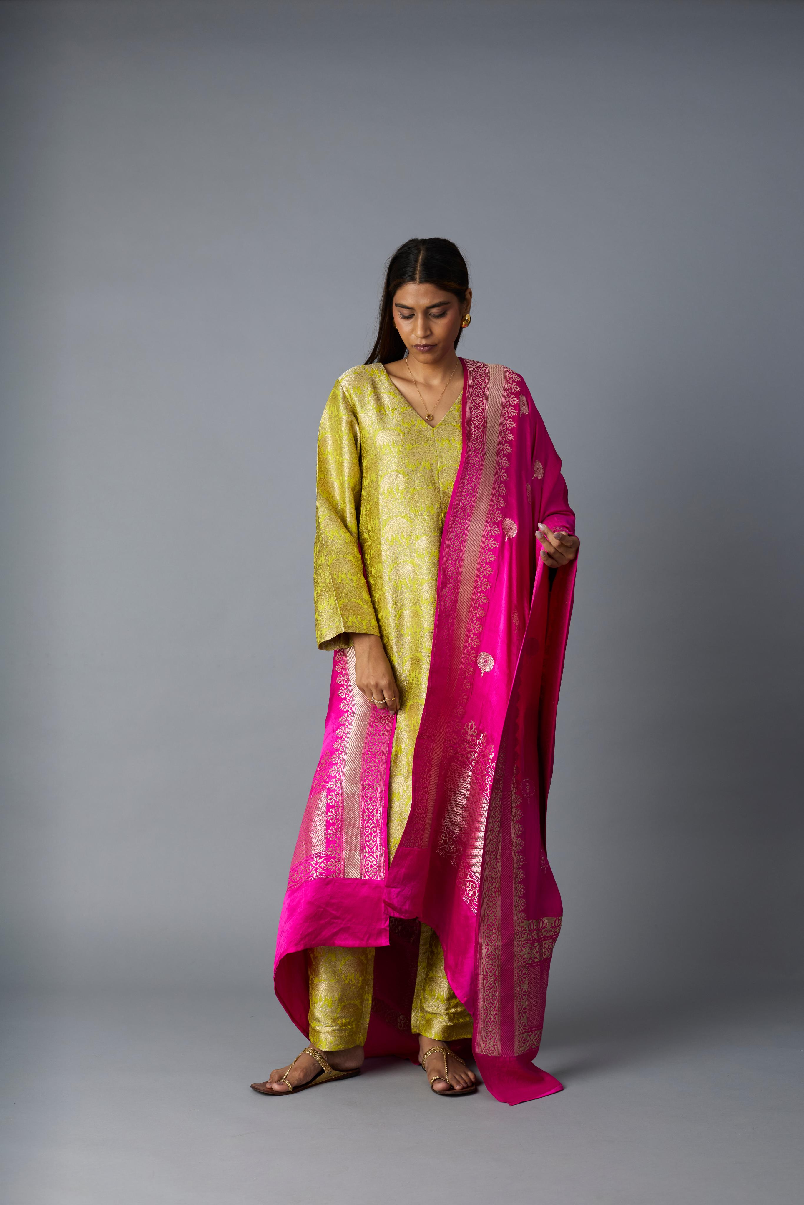 KHAJOOR BROCADE KURTA SET (SET OF TWO )