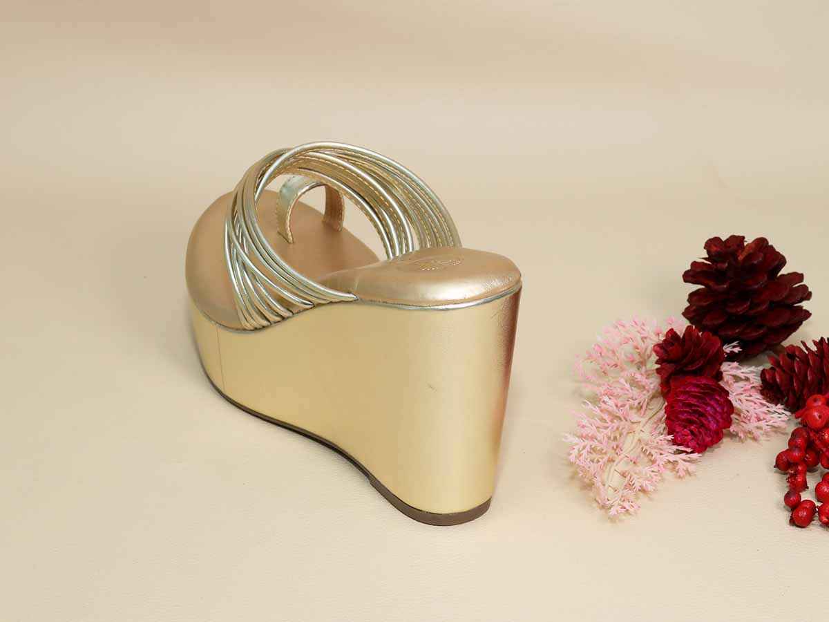 Gold String Wedge