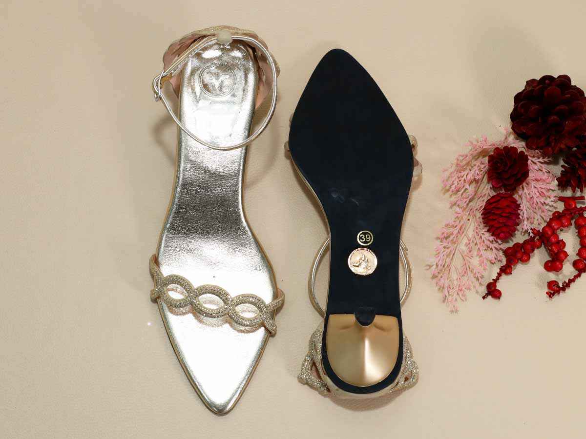 Gold Scallop Kitten Heel