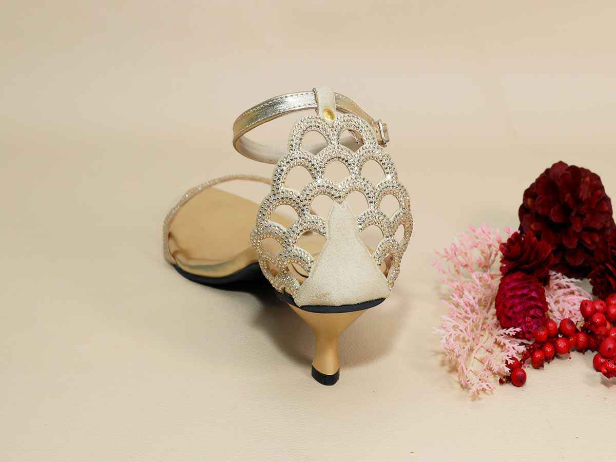 Gold Scallop Kitten Heel