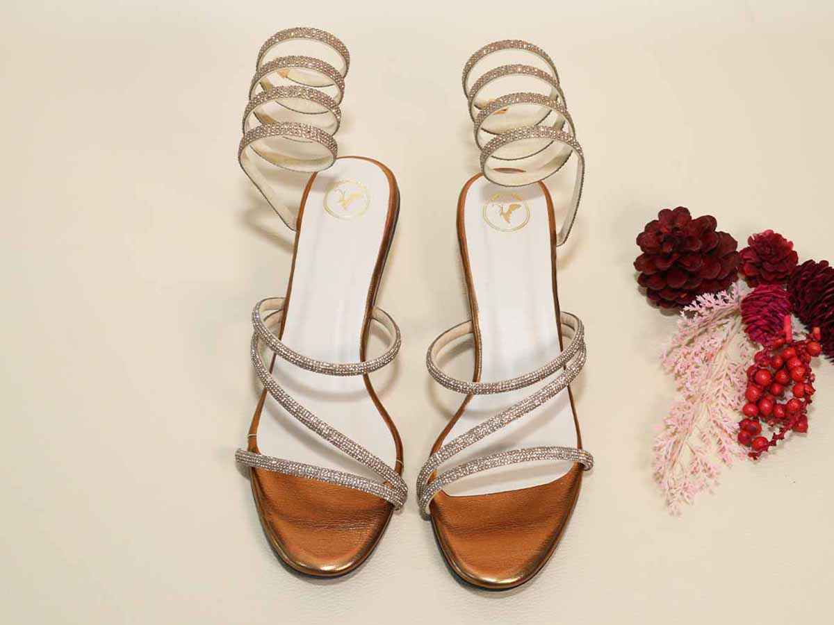 Junk Gold Spring Kitten Heel