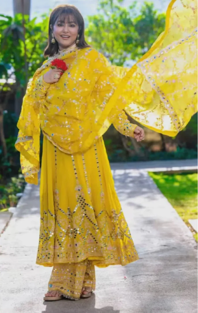 Hina Khan in Cheshtha Anarkali Set