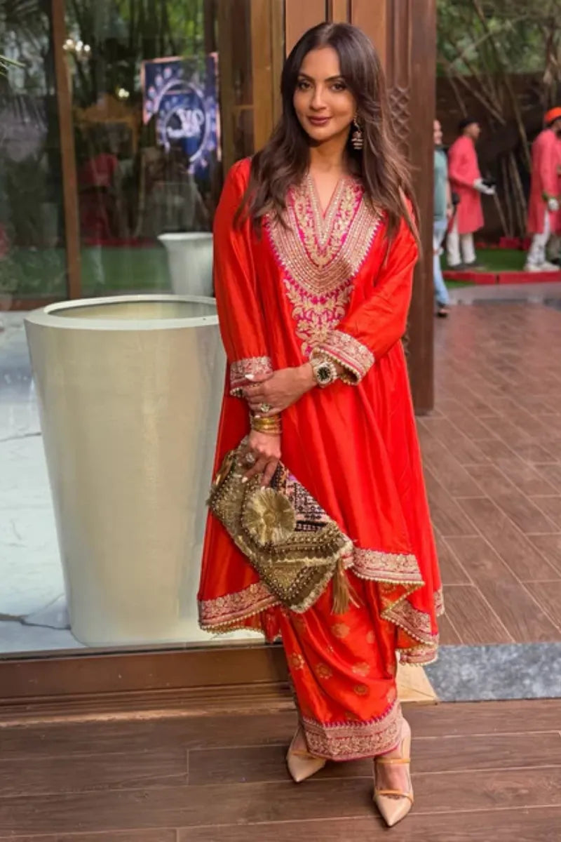 Seema Sajdeh in Nadia Farshi Set