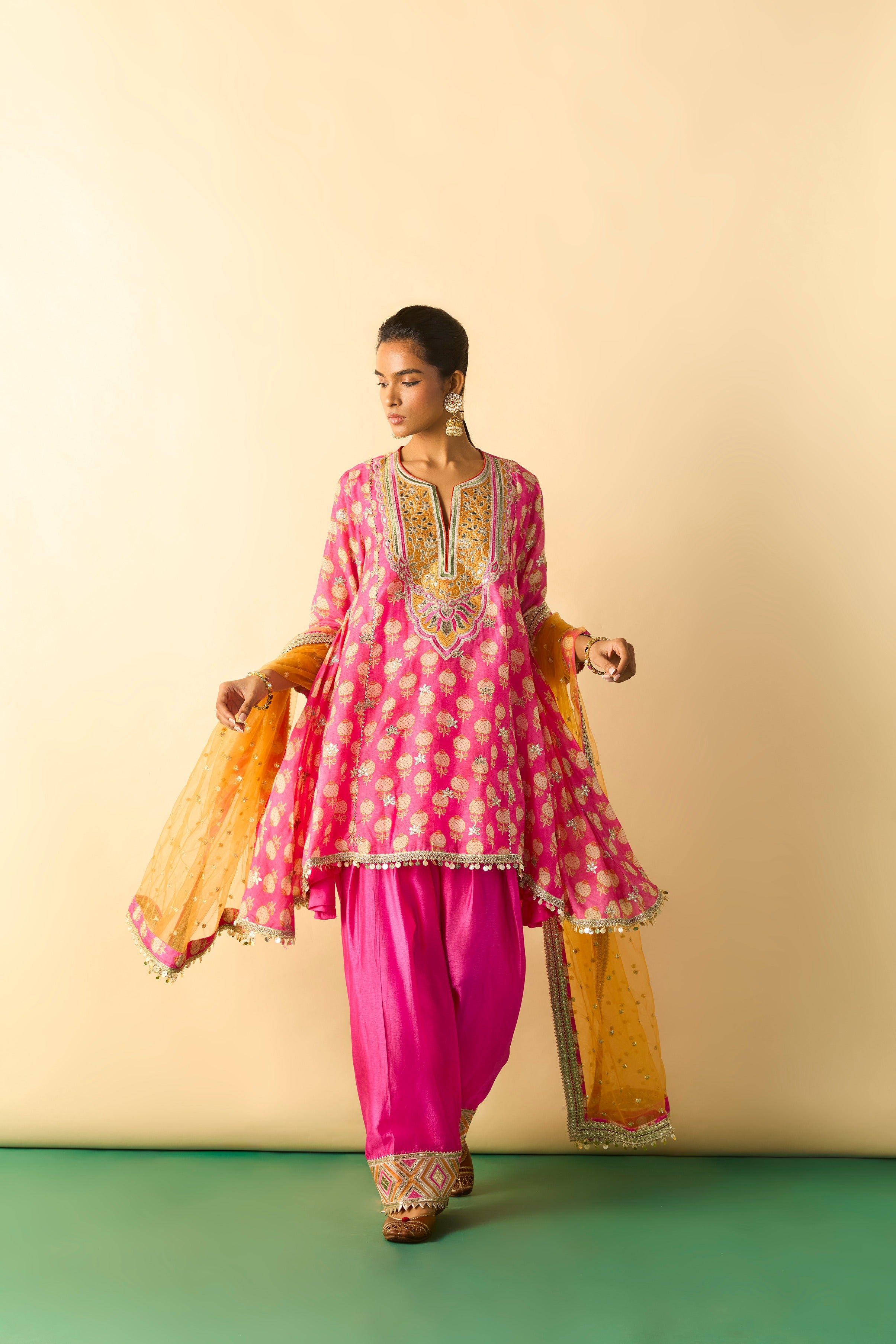 Anvi Farshi Set