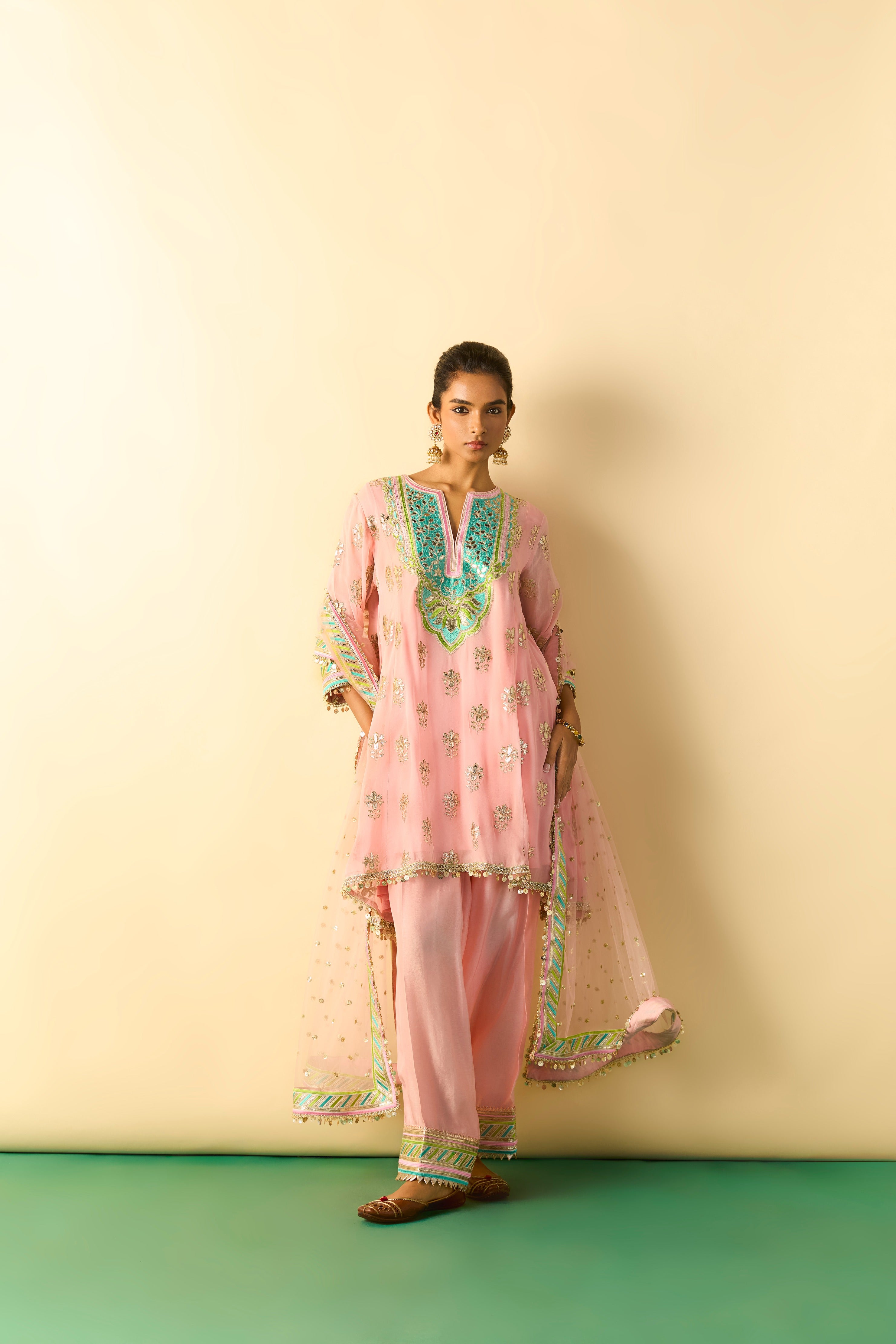 Zarnish Farshi Set