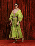 Load image into Gallery viewer, Dark Lomon Green & Rani Pink Crinkle Kaftan & Belt Set
