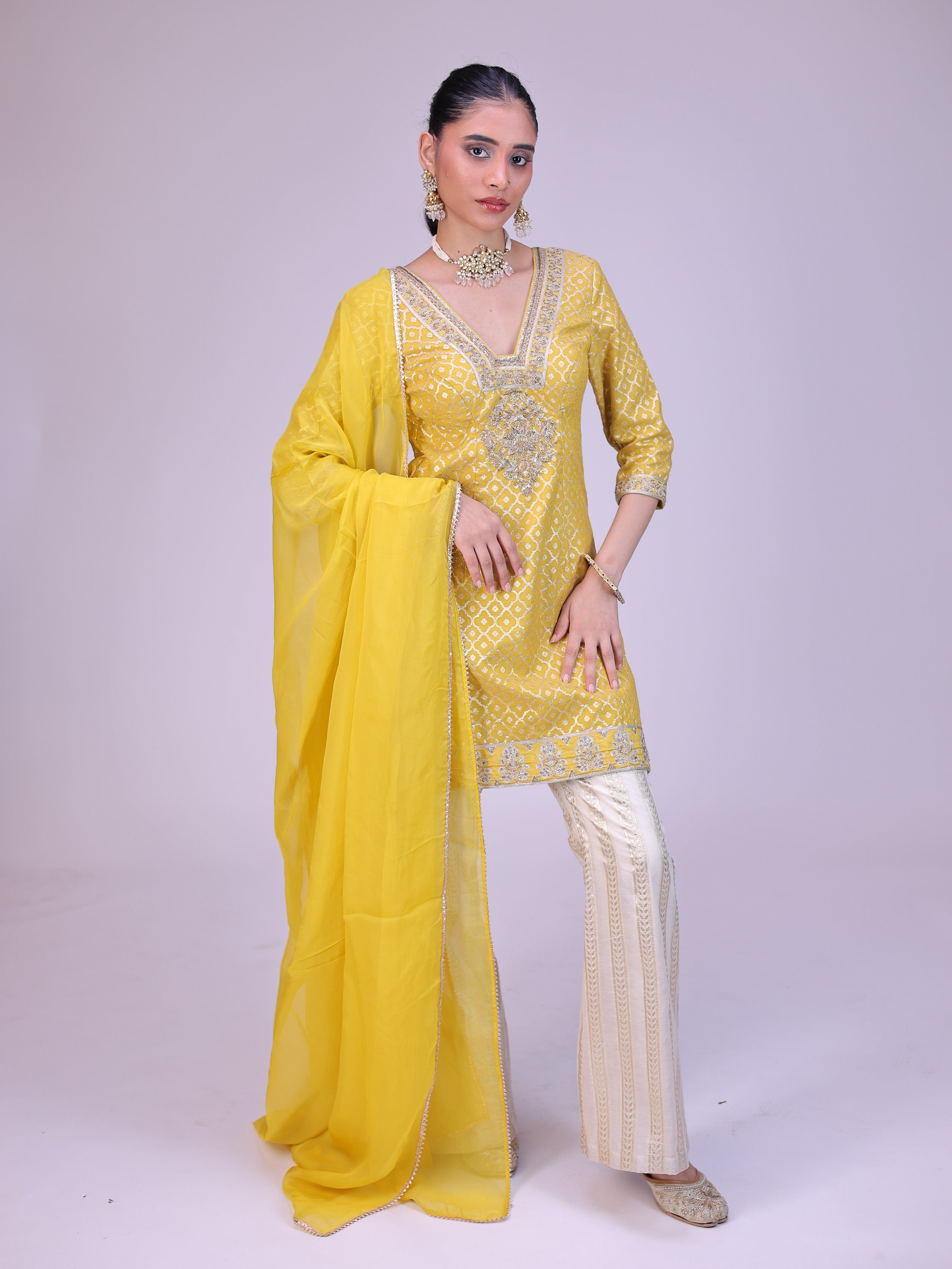 Fiza Short Kurta Bell Bottom