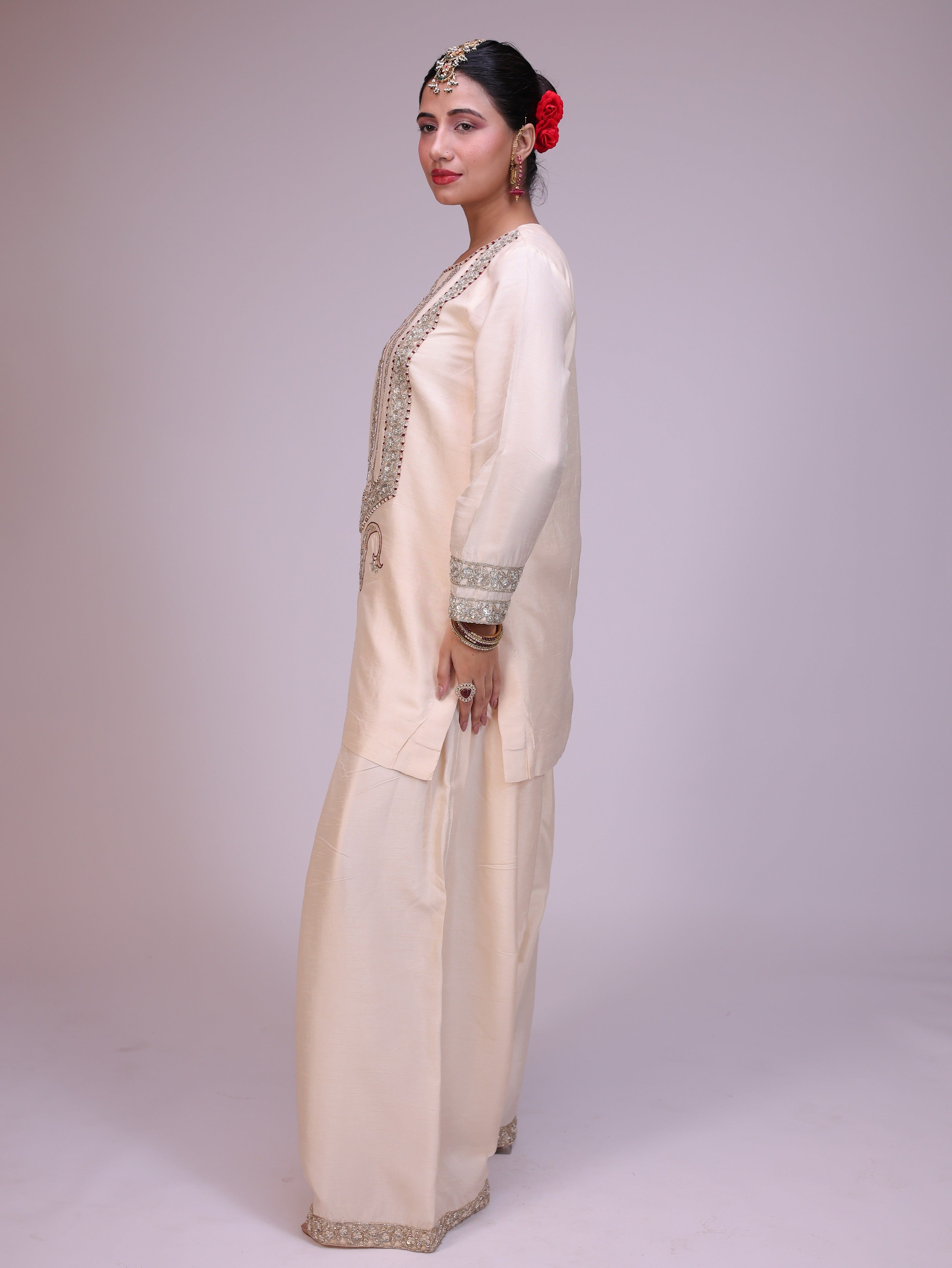 Falak Farshi Kurta