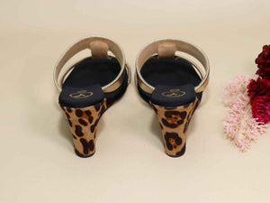 Black Hani Half Wedge