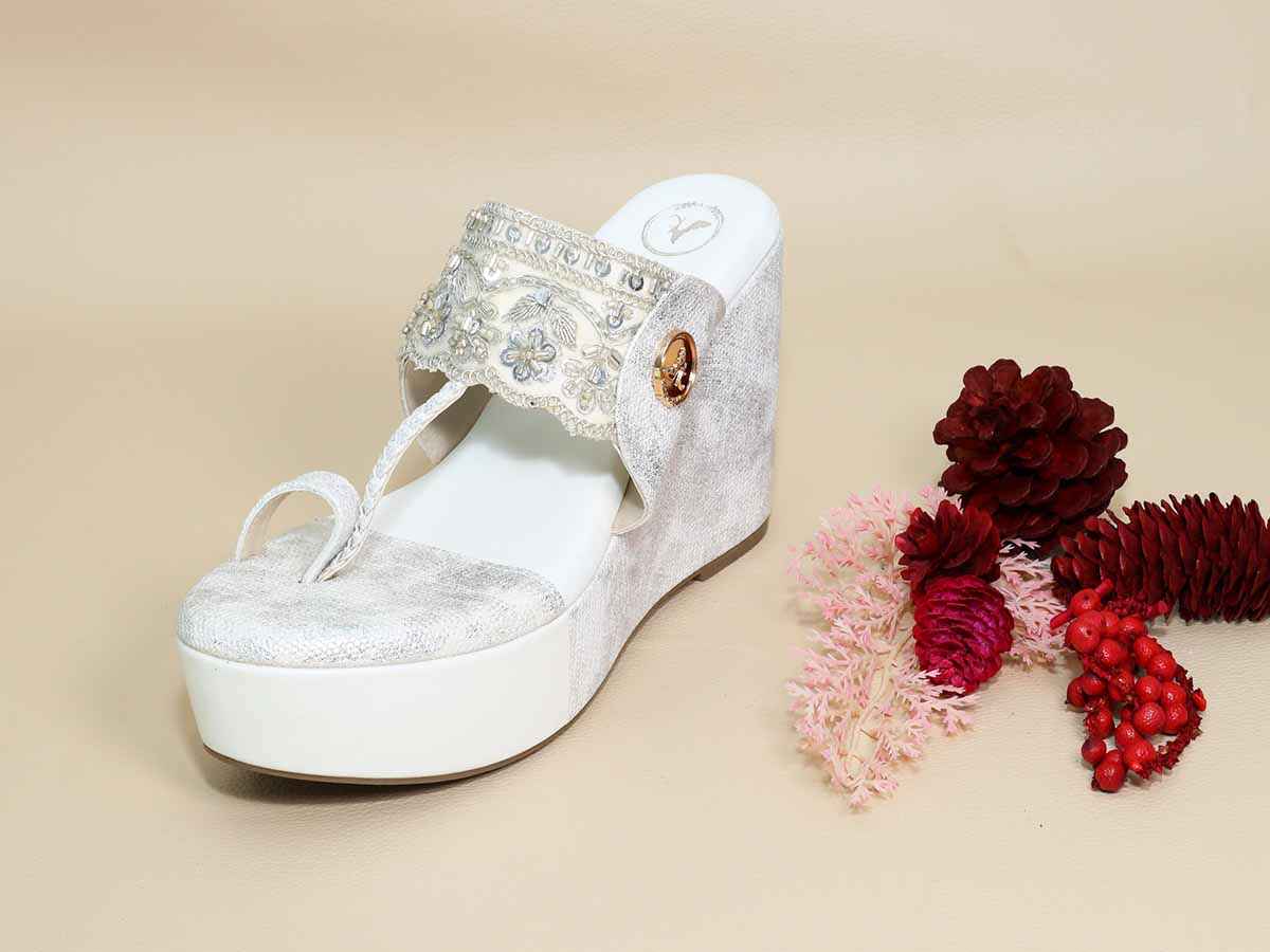 White Kolhapuri Wedge