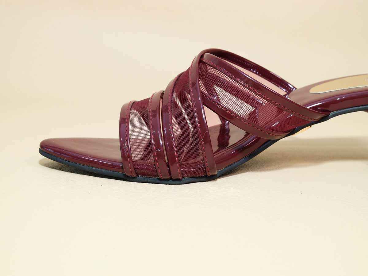 Burg Net Kitten Heel