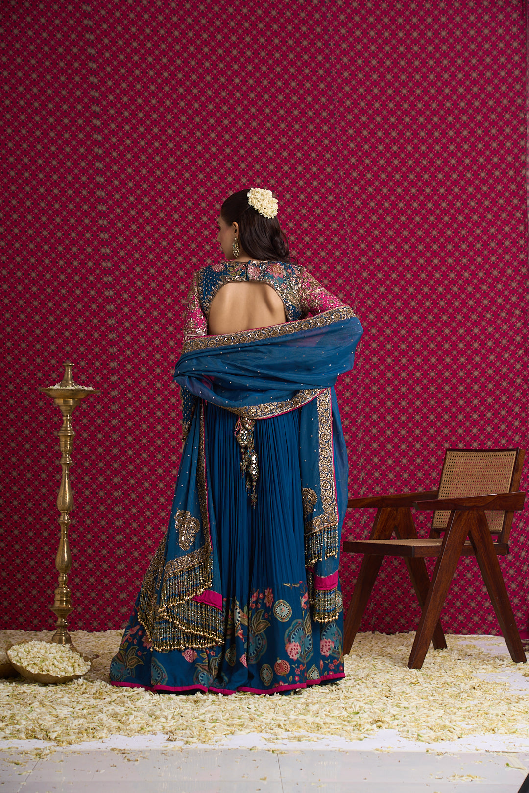 NEELAMBARI LEHENGA