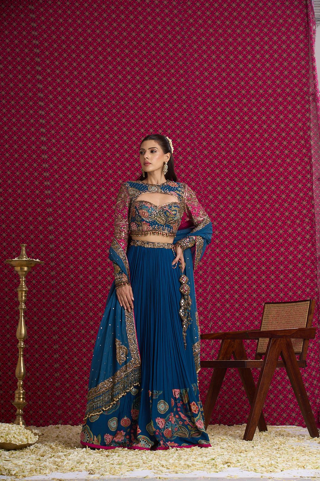 NEELAMBARI LEHENGA