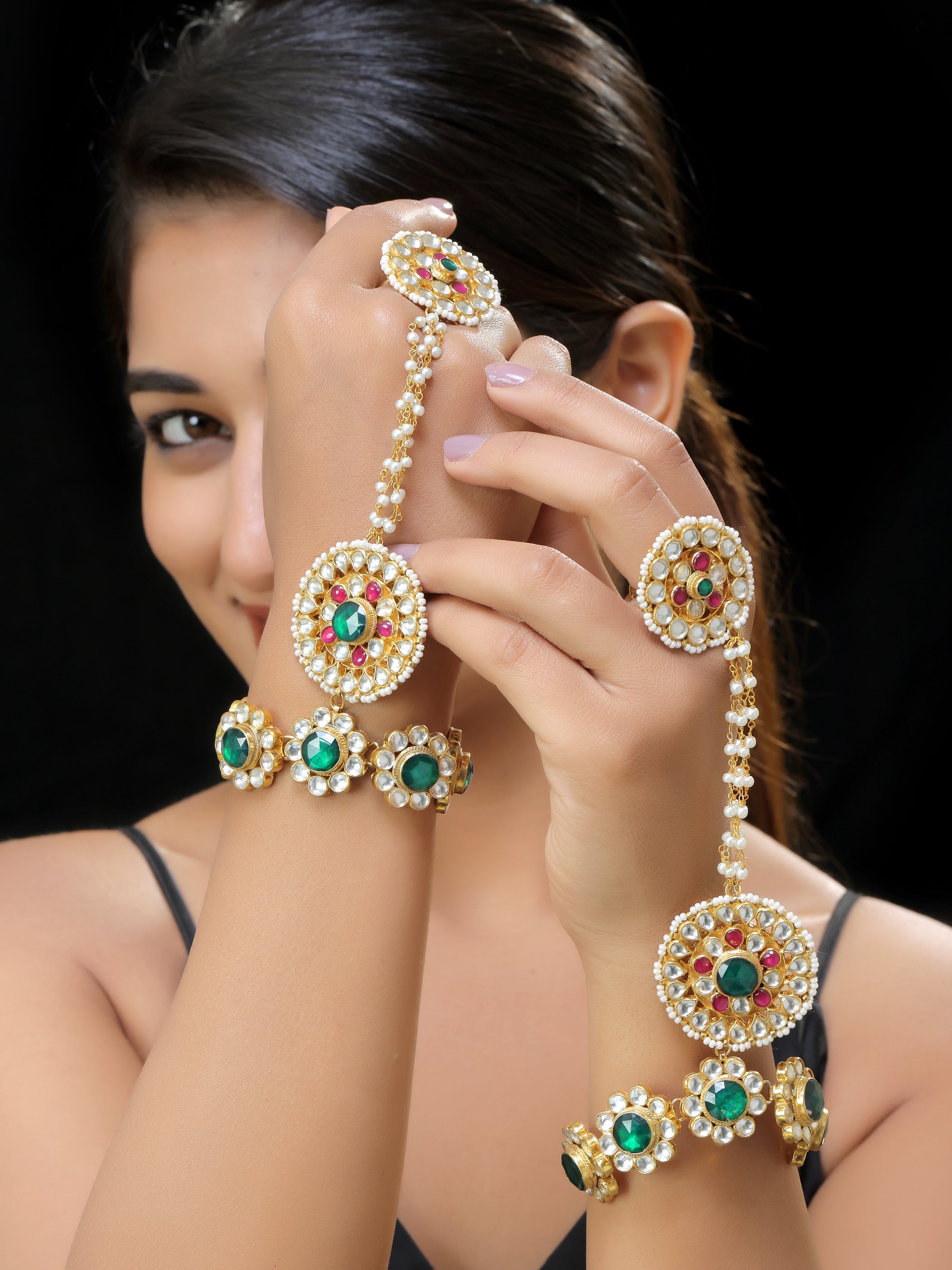 Gold finish Kundan Hathphool