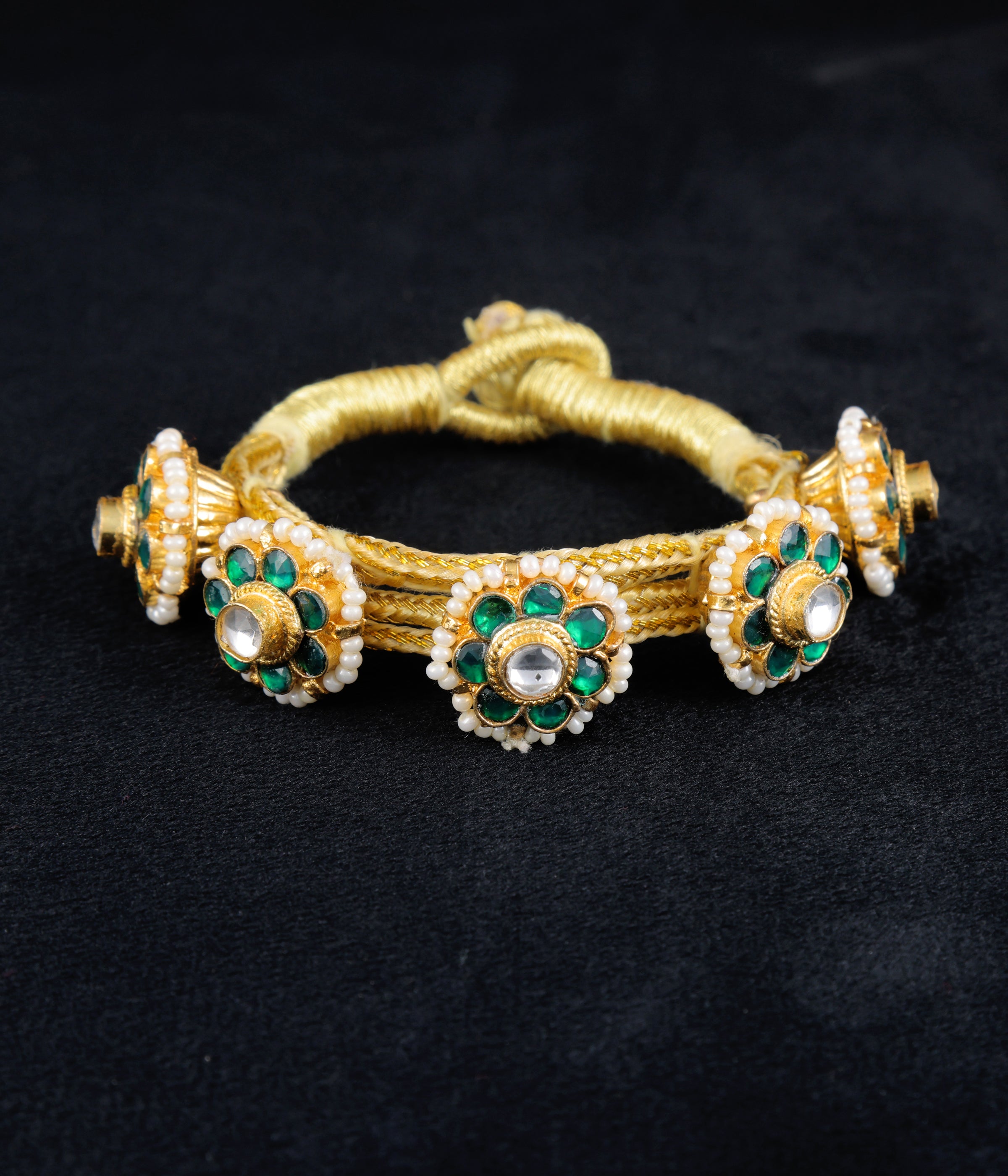 Gold finish Kundan Pochi