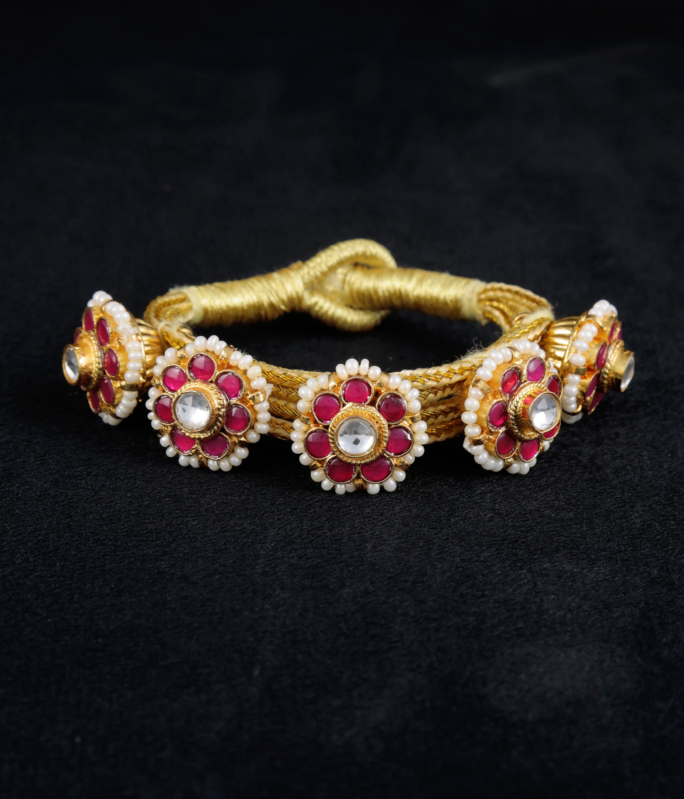Gold finish Kundan Pochi