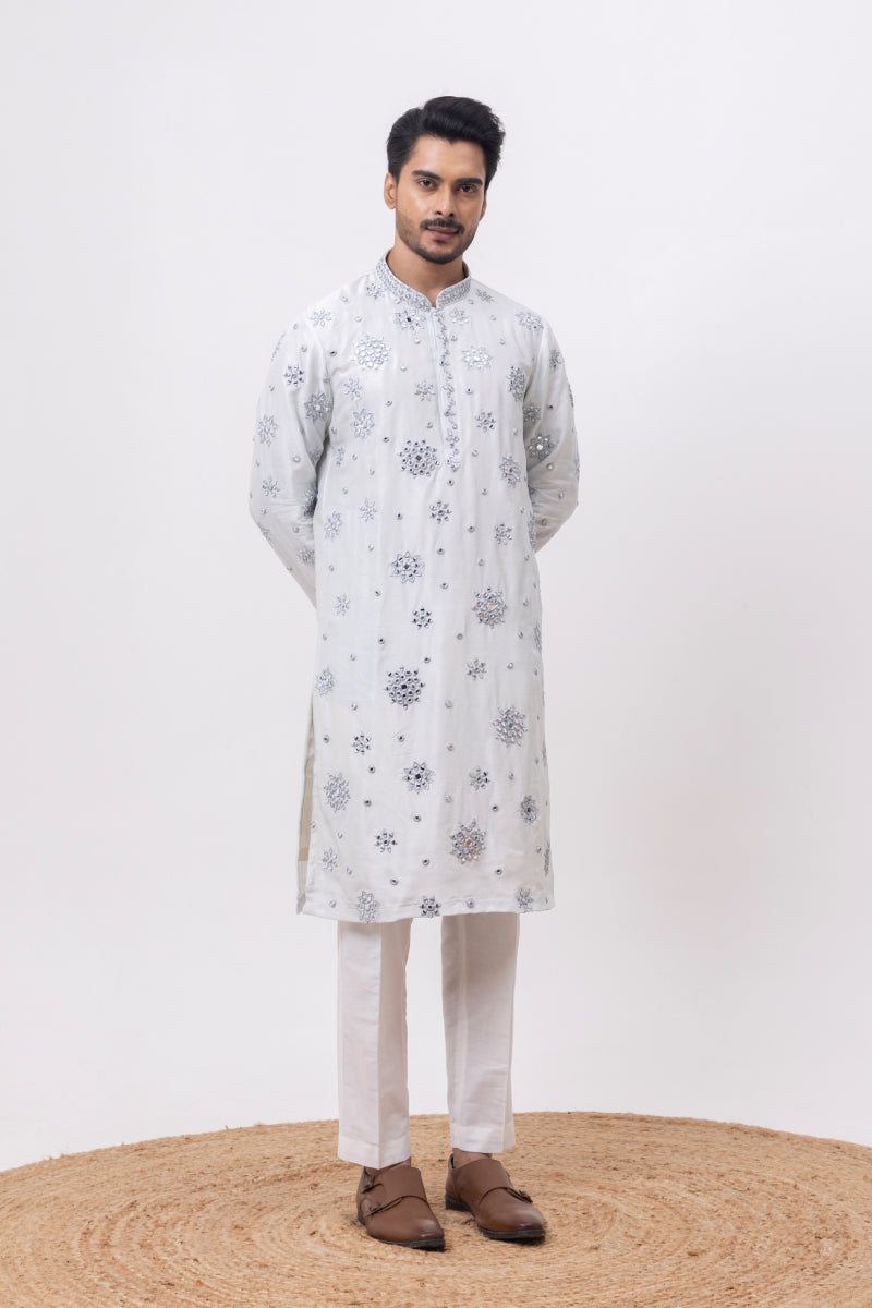 CHAAND KAANCH- DESIGNER KURTA FOR MEN