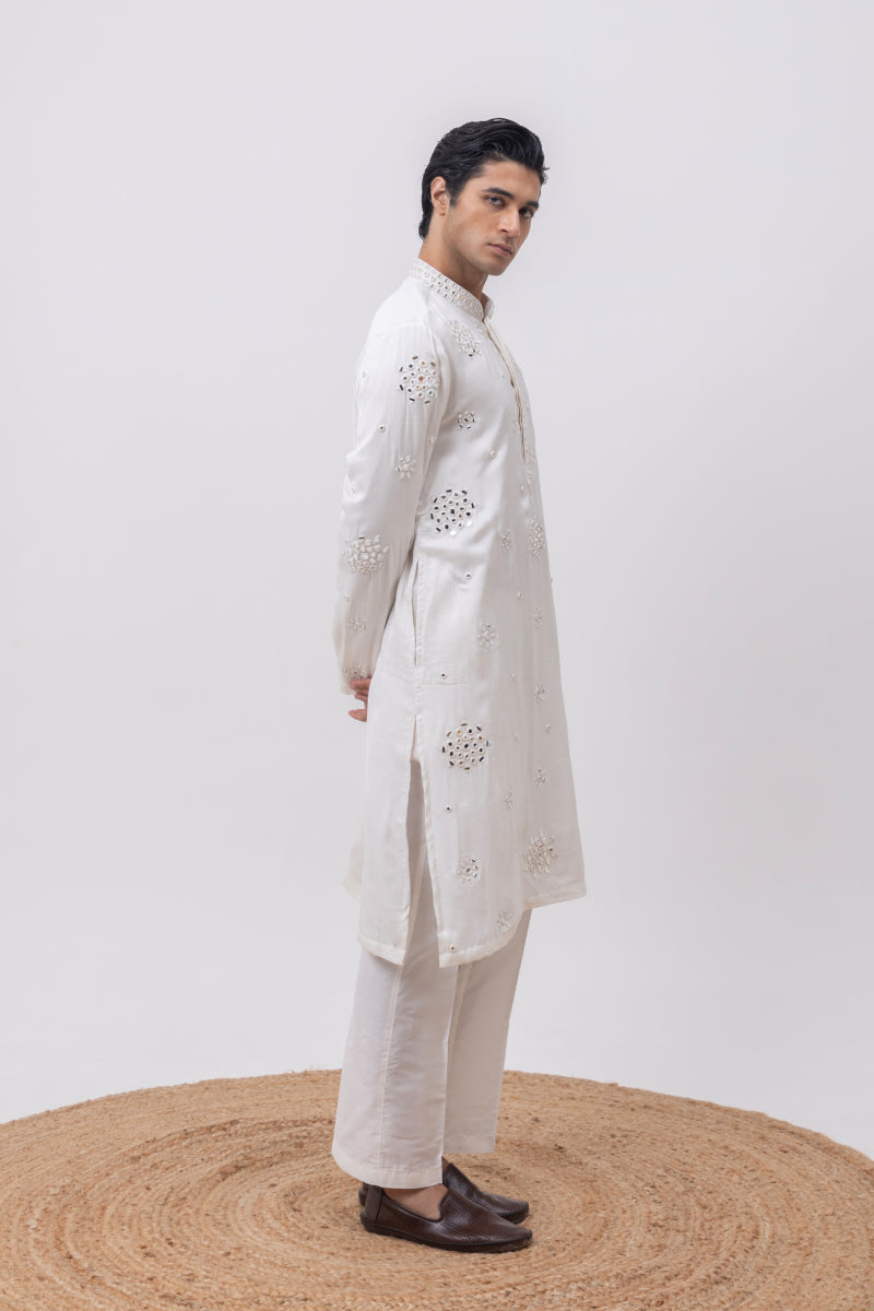 CHAAND IN PARADISE - DESIGNER KURTA FOR MEN