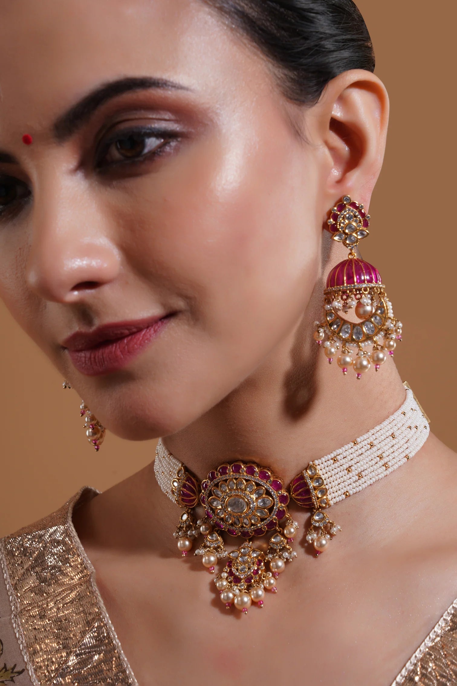 VARNIKA NECKLACE