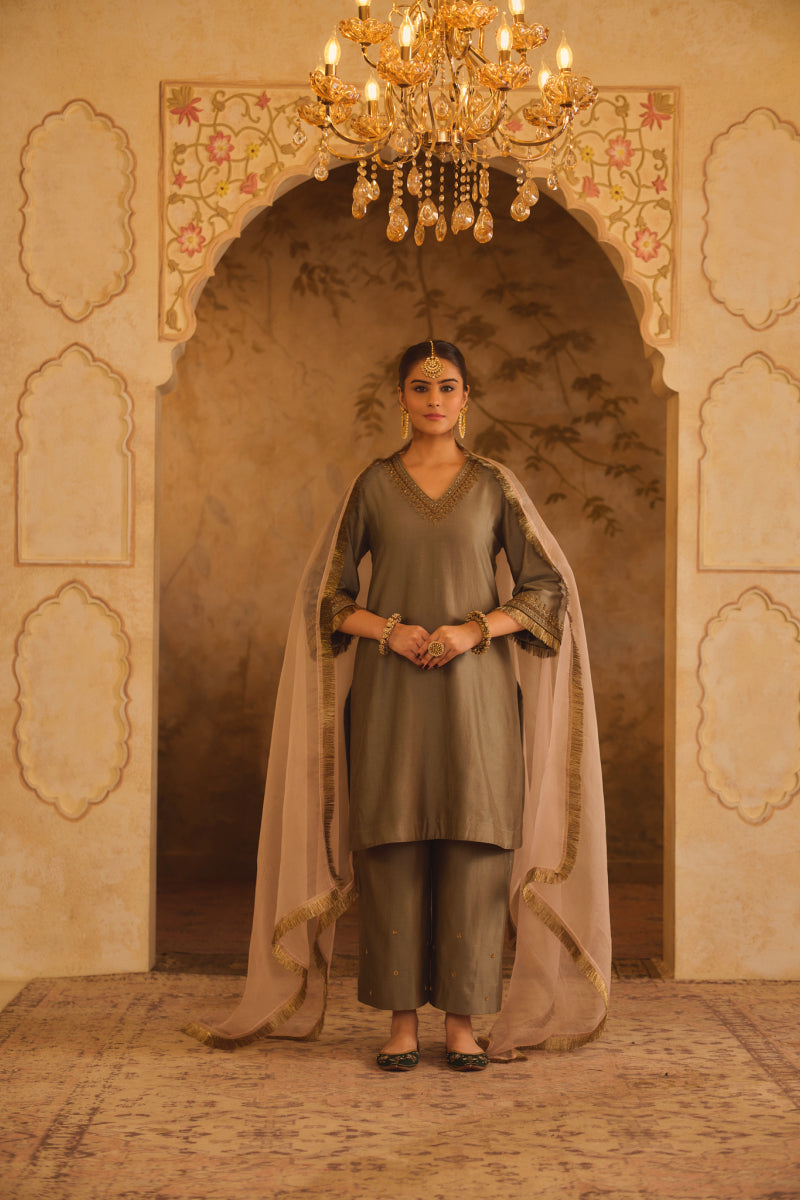 TAJRA GREEN V-NECK A-LINE KURTA SET