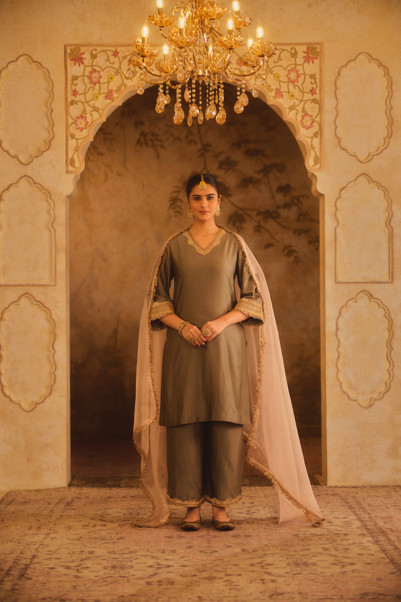 GULBANO GREEN V-NECK A-LINE KURTA SET