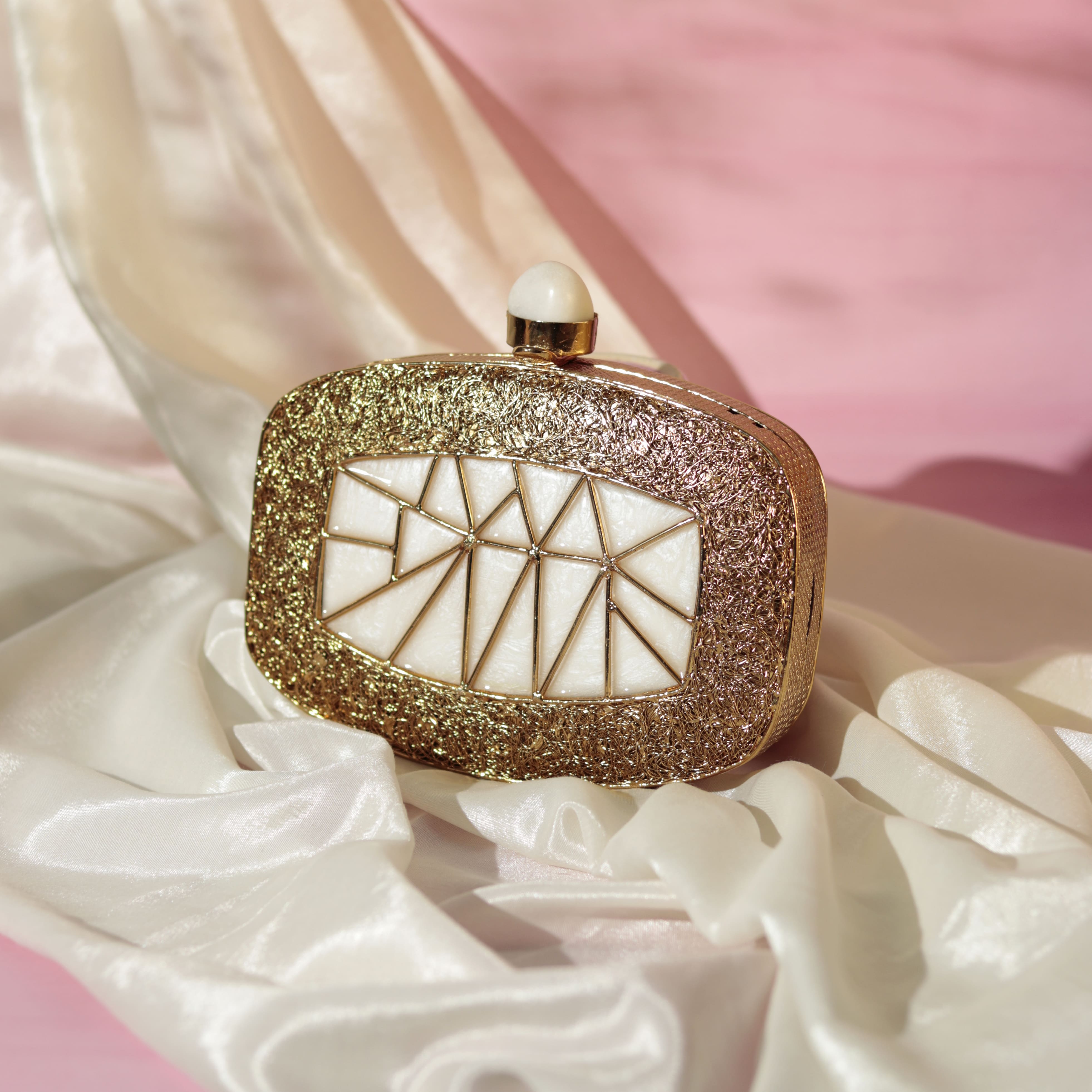 THE TAN CLAN Alia Mother of Pearl Clutch
