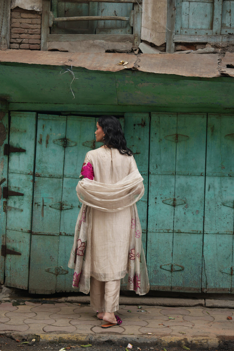 Aloka - Dress, pants & dupatta set