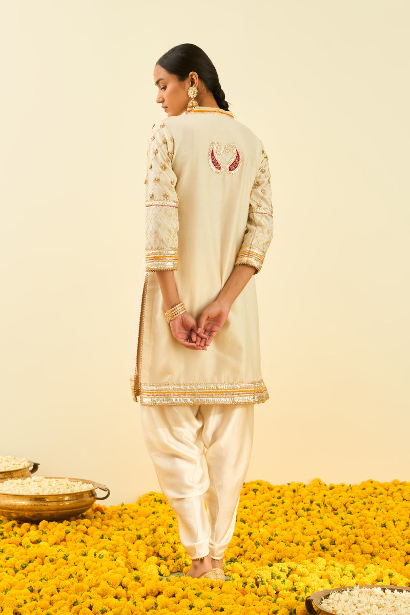 Aminah- Short kurta with dhoti
