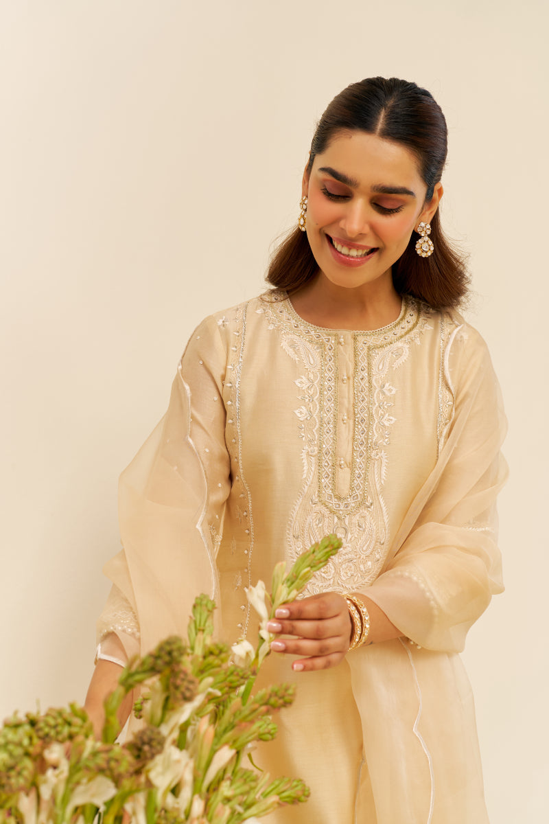 Zahra - Short Kurta With Dhoti And Dupatta