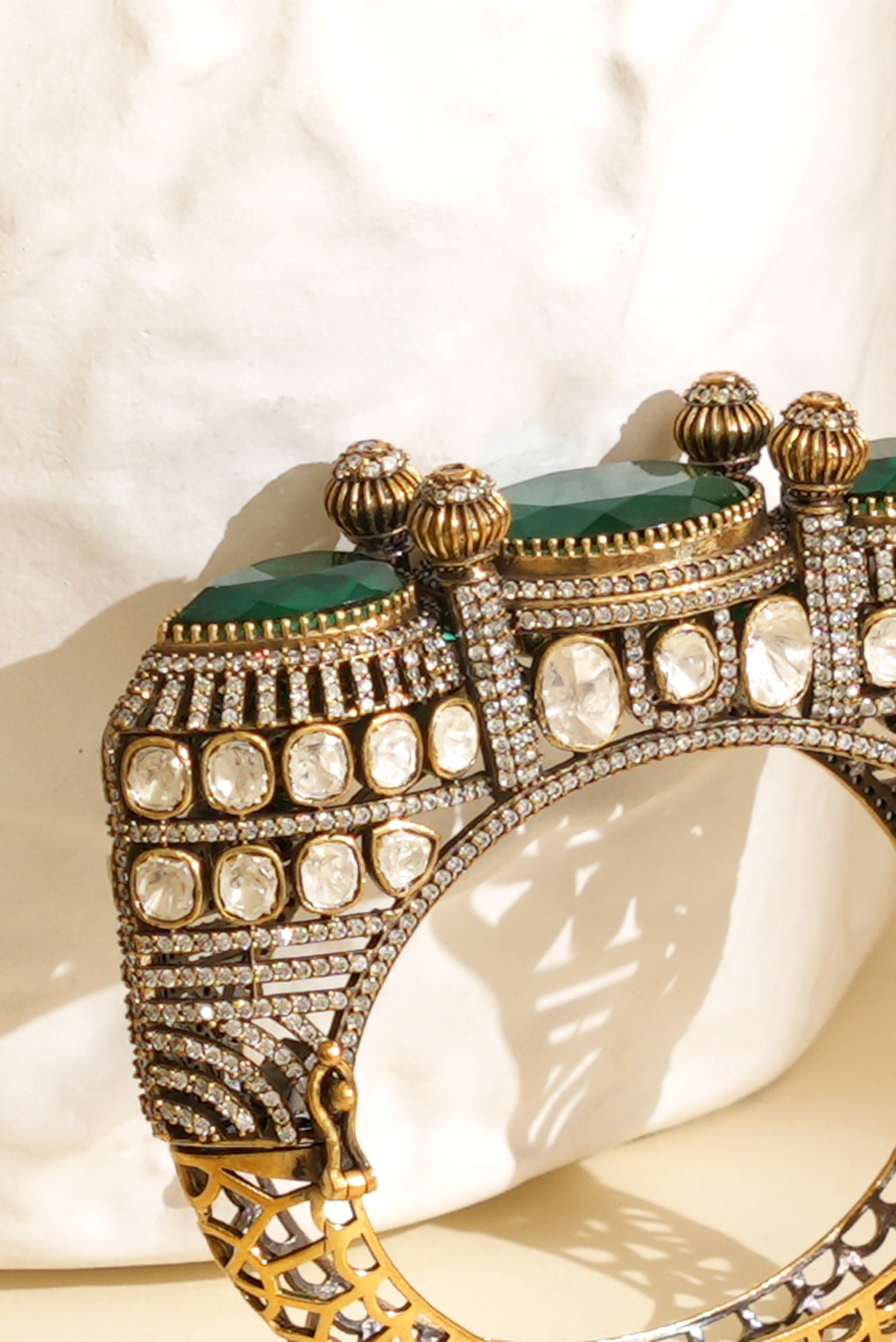 Meenakshi Royal Kada