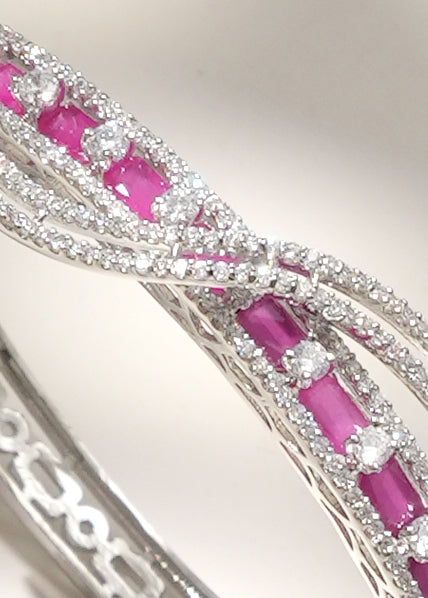 Elegant Everyday Diamond Bracelet for Women