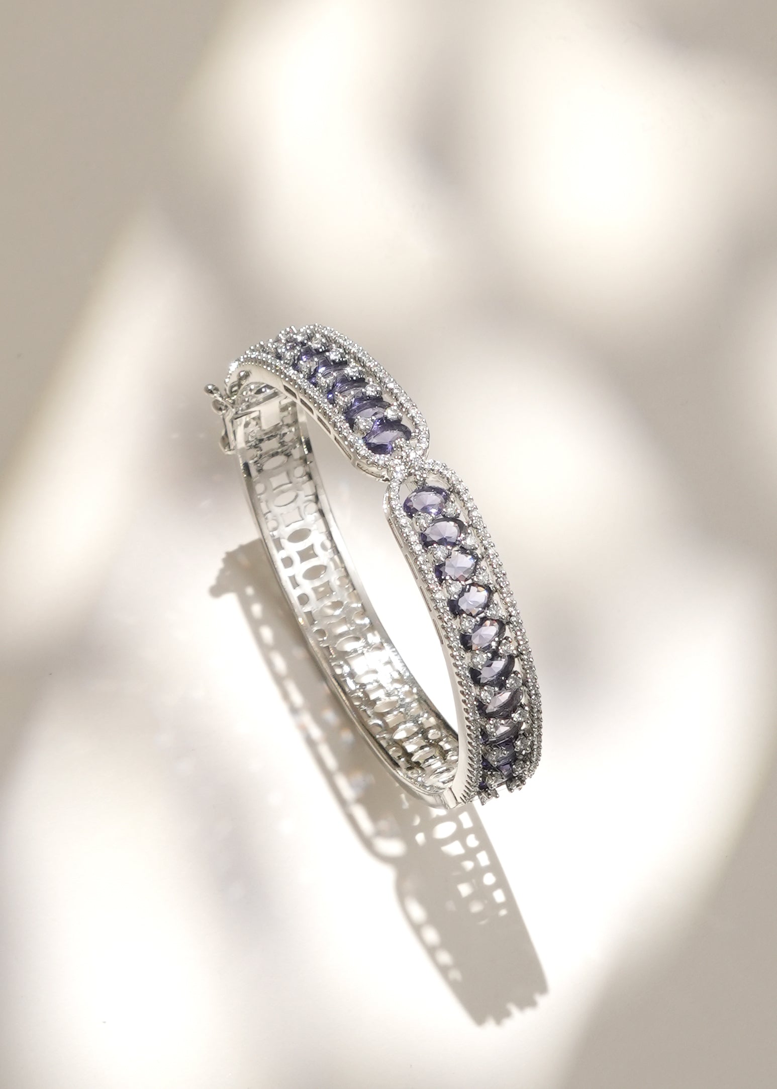 Diya Cluster Openable Diamond Style Bracelet