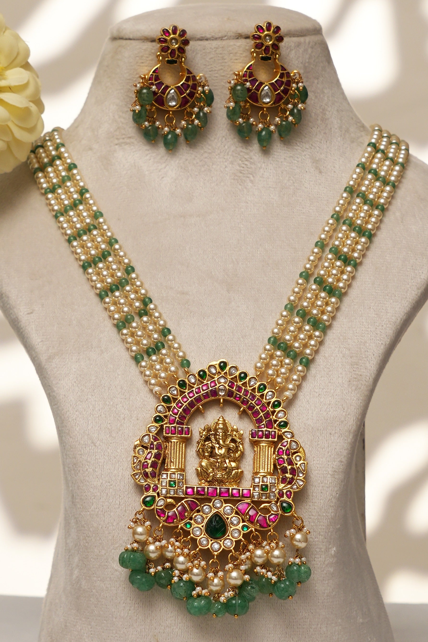 Temple Jadau Gold Look Necklace Haram