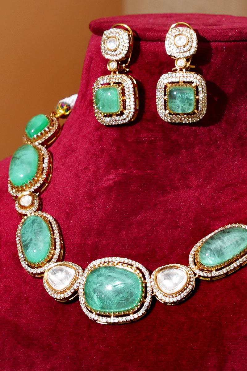 Siyona Necklace Set