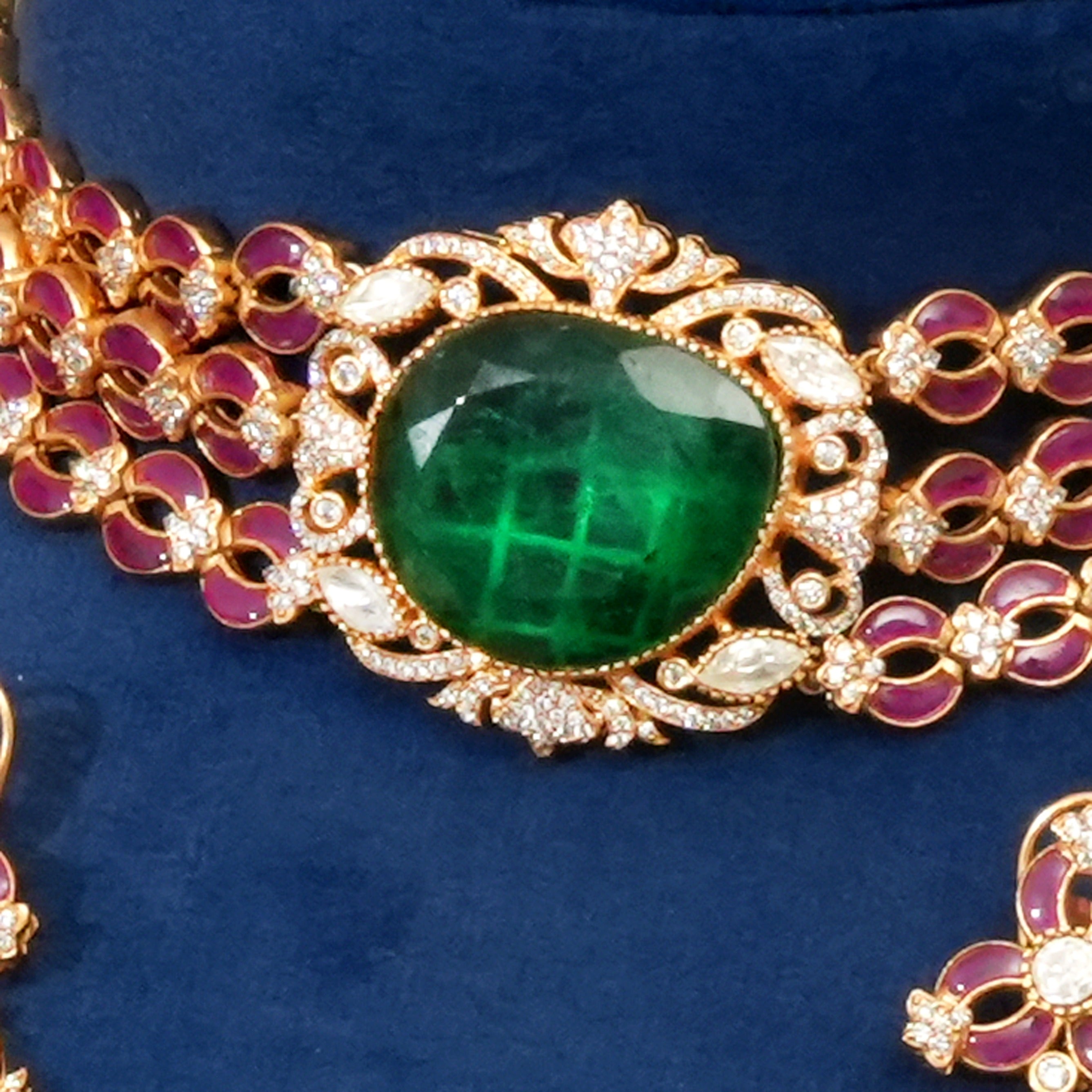 Tarini Necklace Set