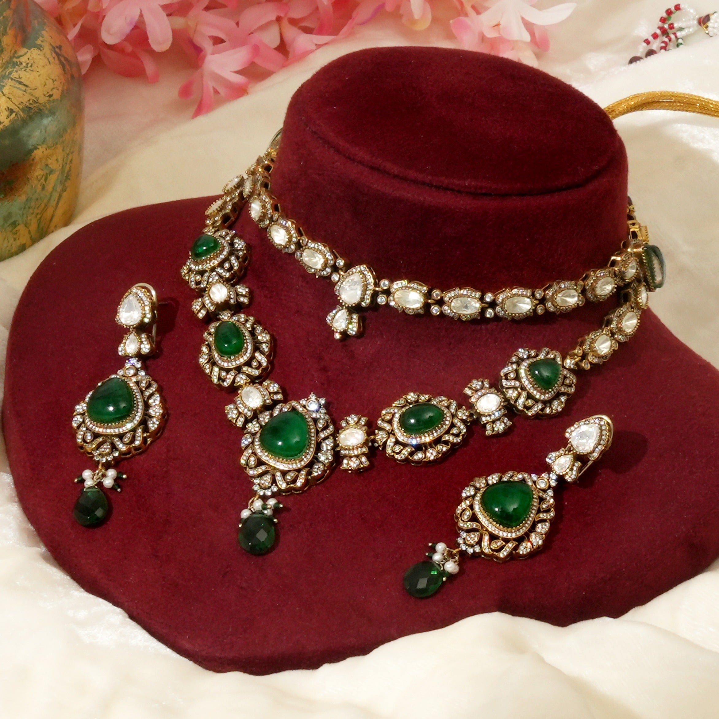 Rahi Necklace Set