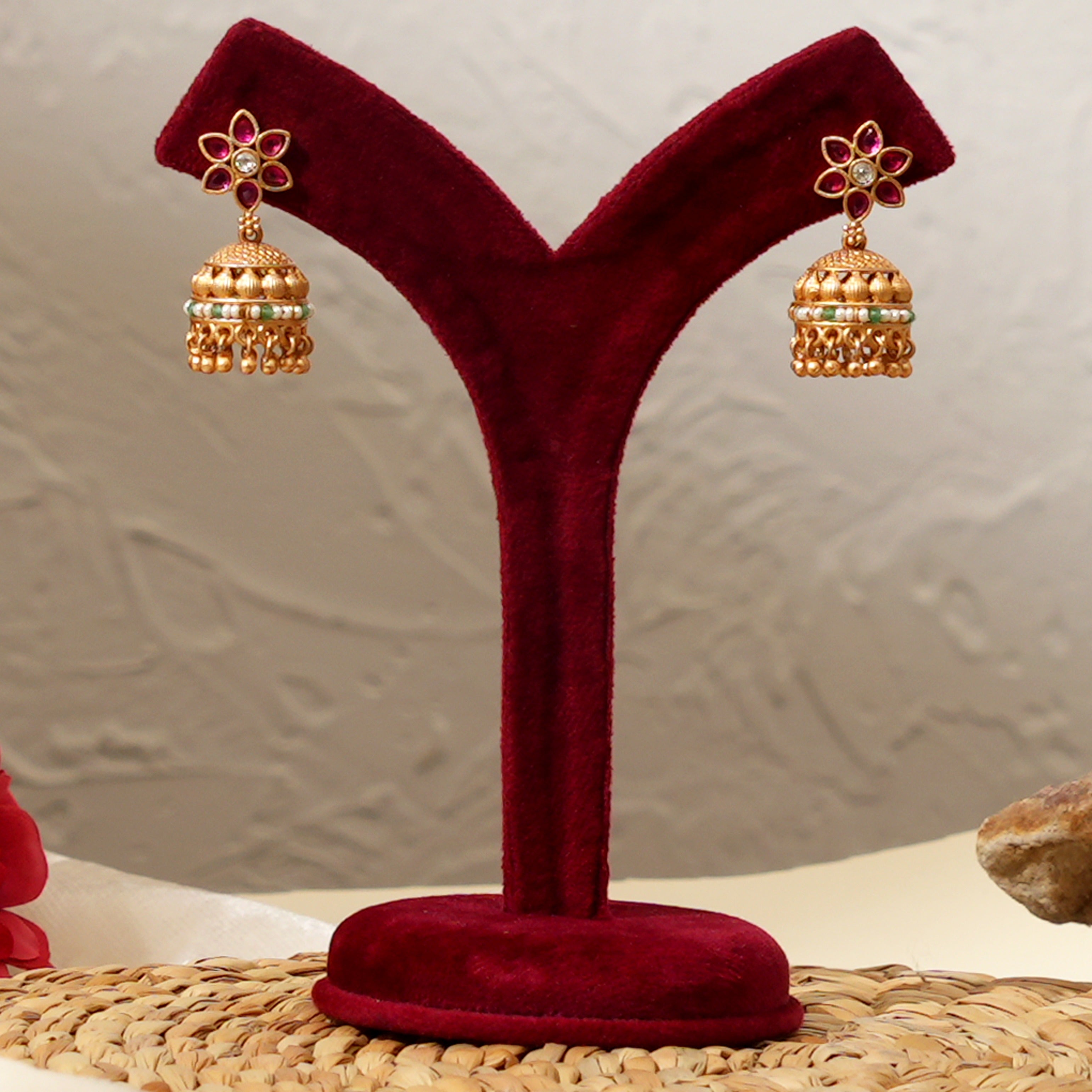 Inira Necklace Set