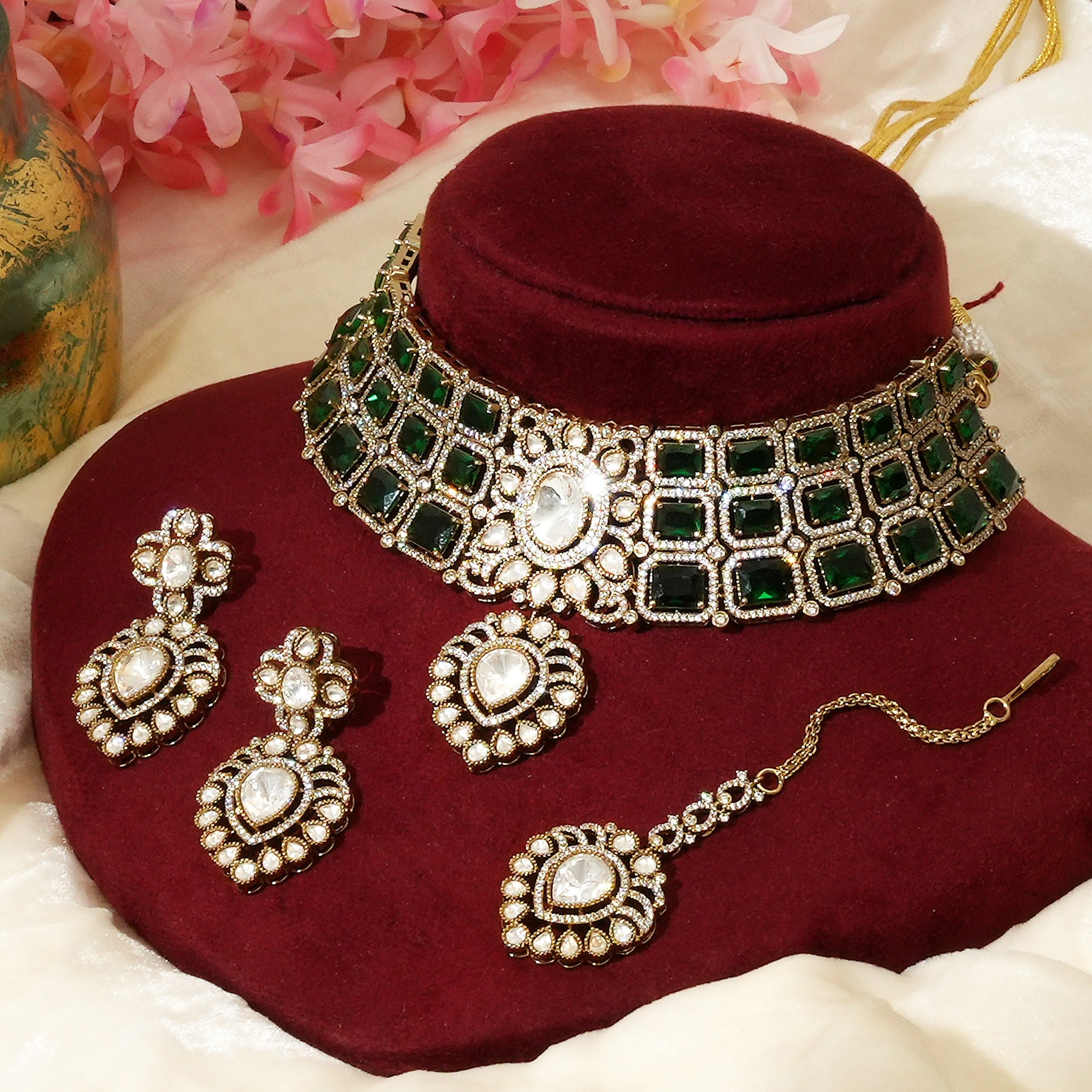 Vrinda Necklace Set