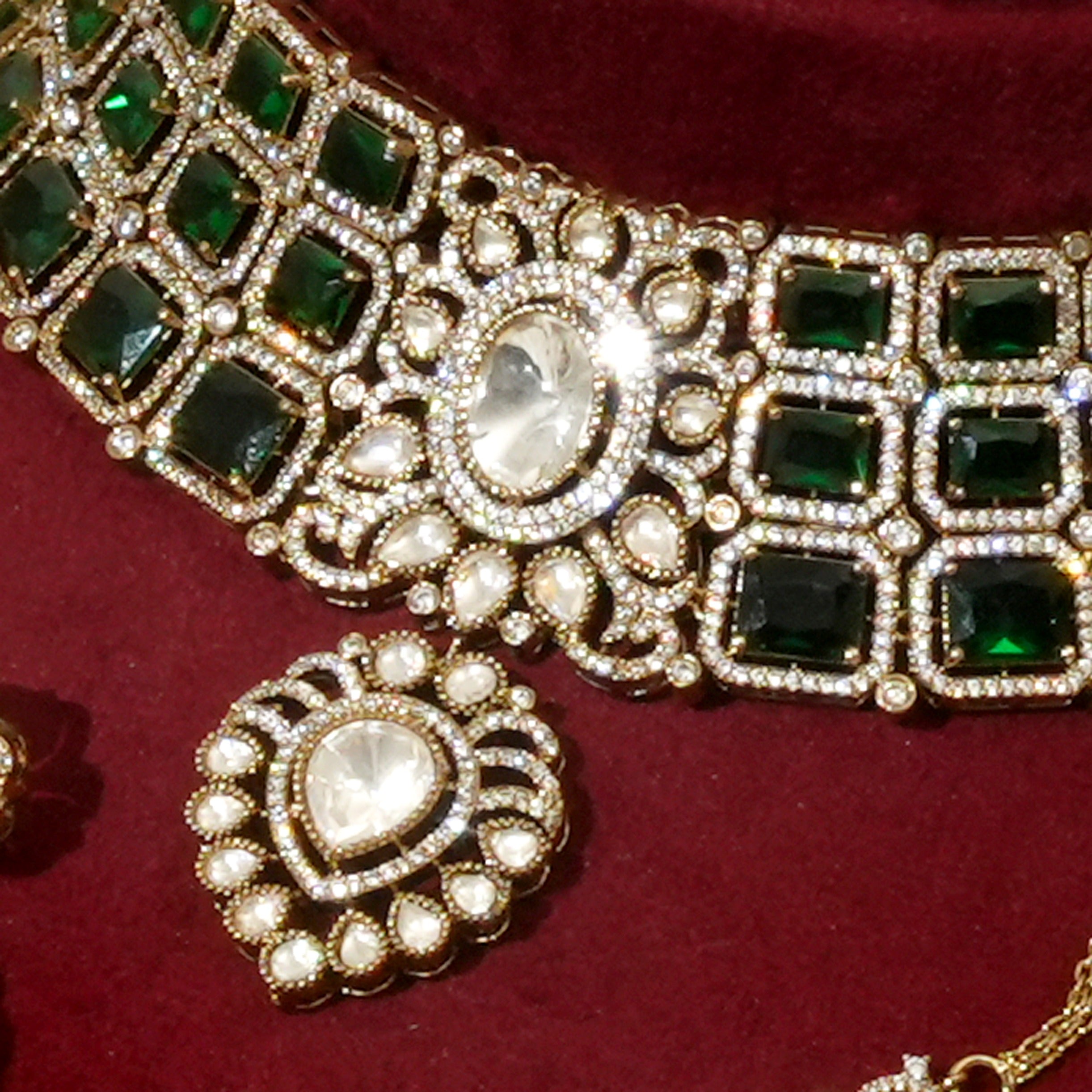Vrinda Necklace Set