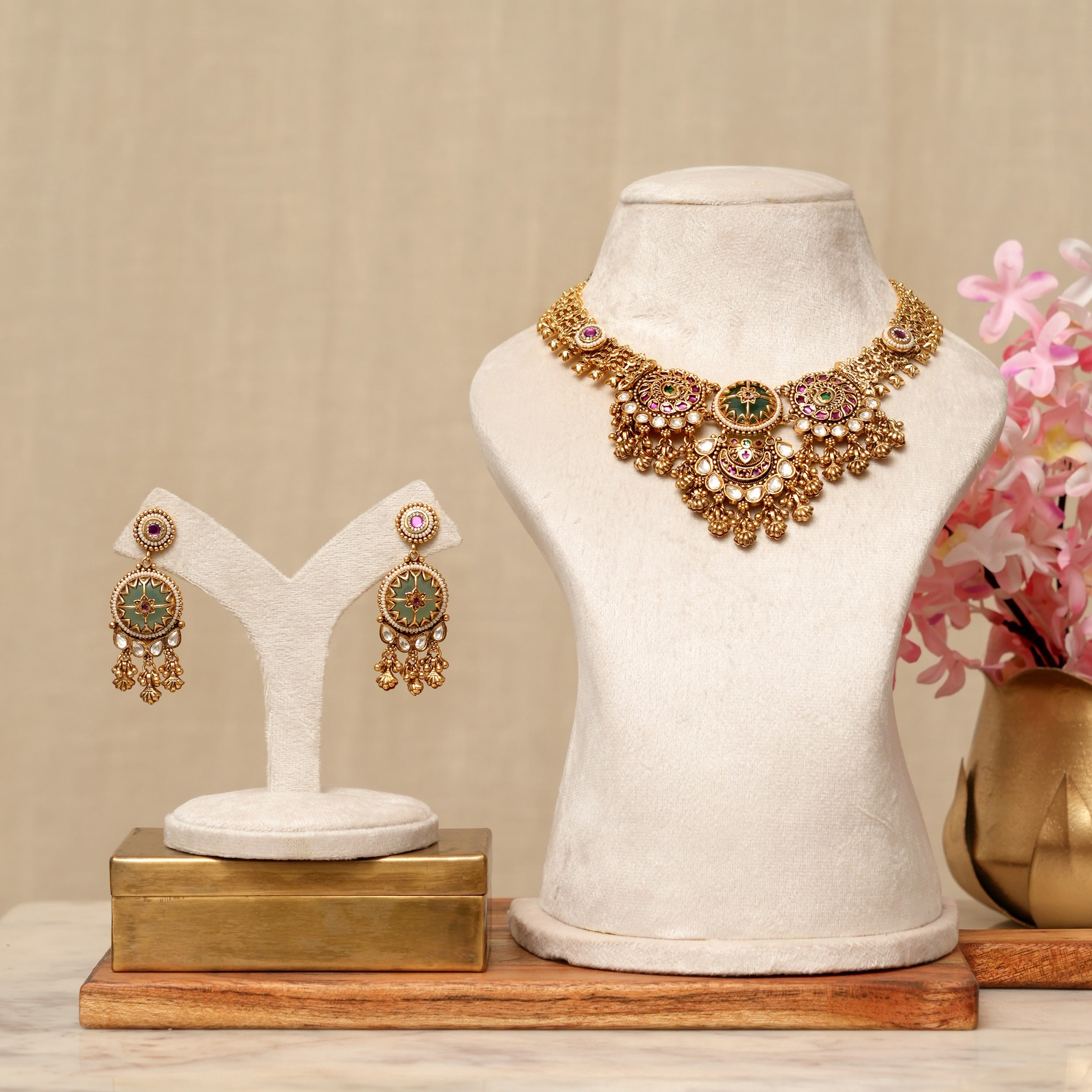 Shri Kundan Heritage Gold Necklace Set