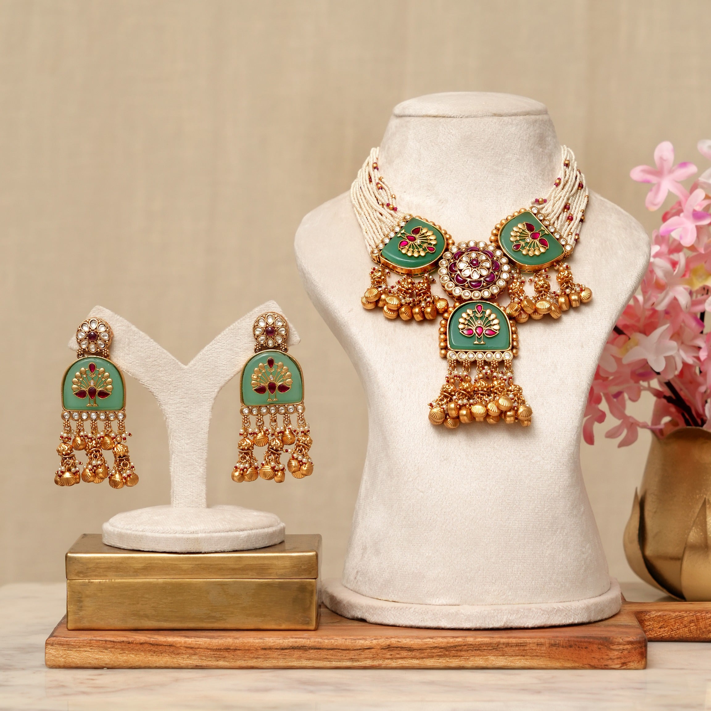 Aarya Kundan Heritage Gold Necklace Set