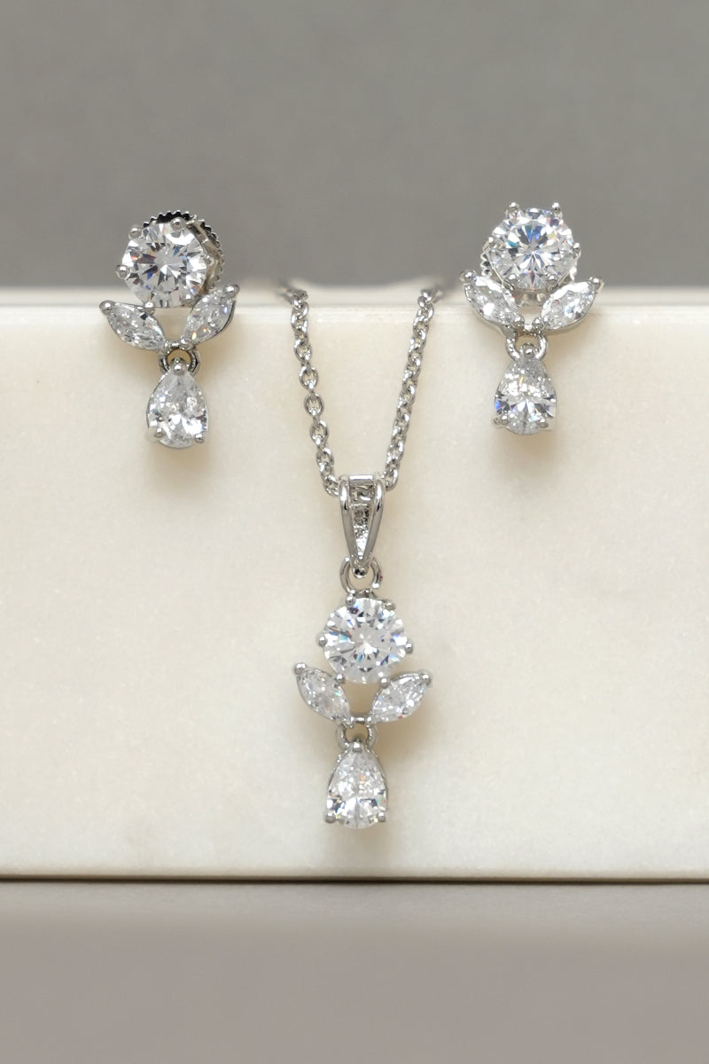 Eliza Valentine Diamanté Pendent